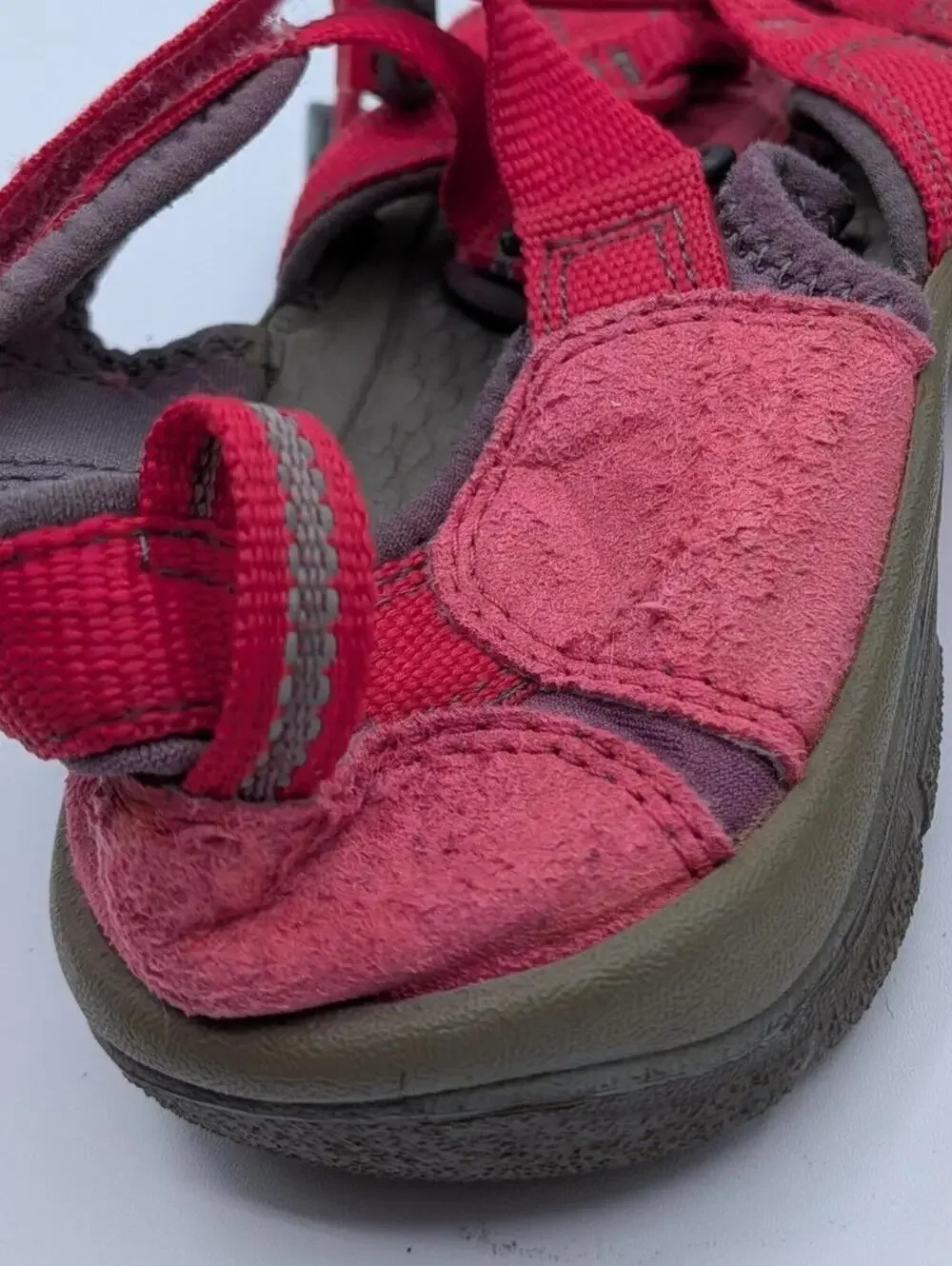 Keen Men's US 5 EU 38 Newport H2 Waterproof Red Grey Bungee Strap Hiking Sandals